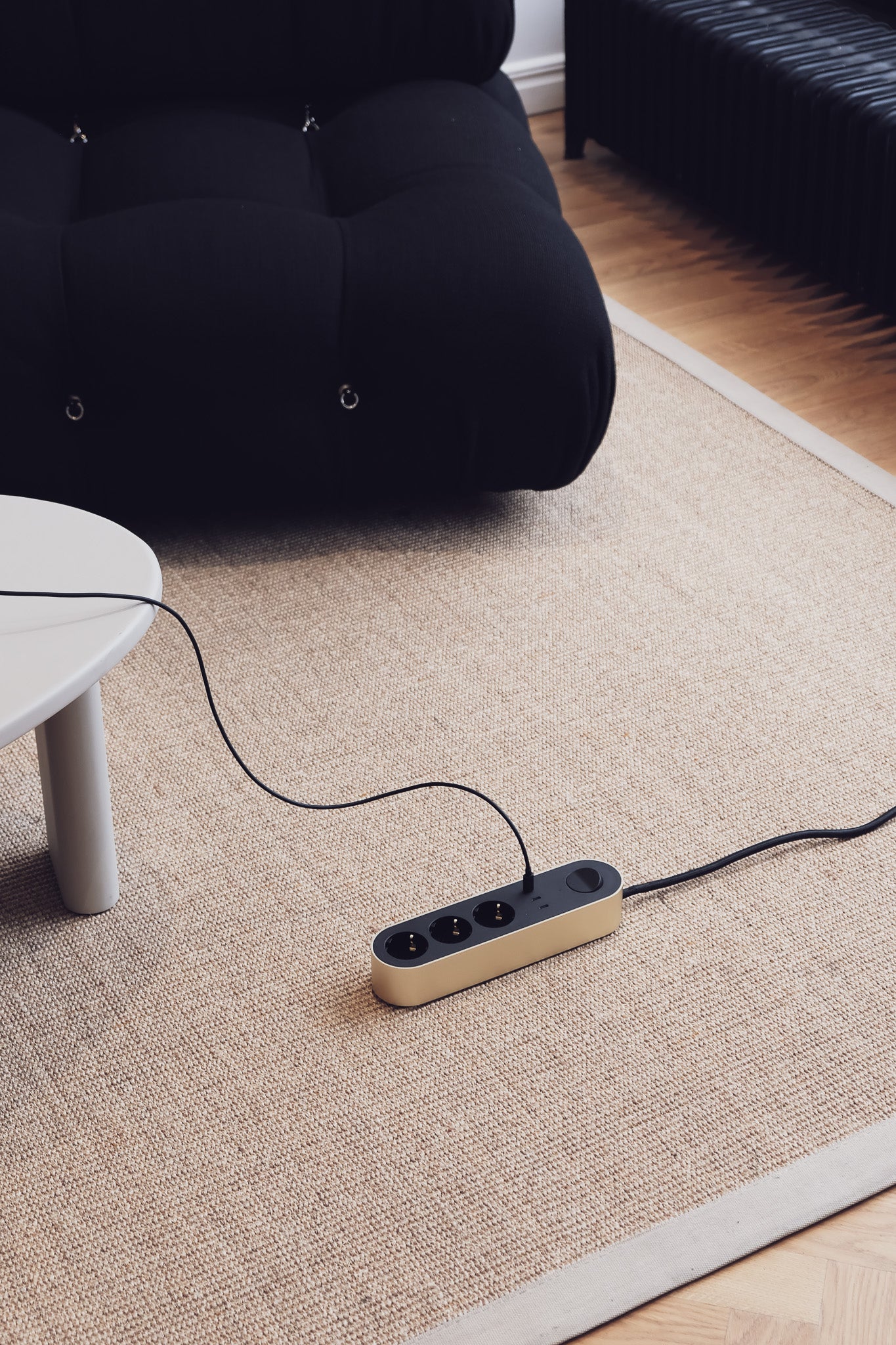 USB-C to USB-C - 240w / 2m - Midwinter Black
